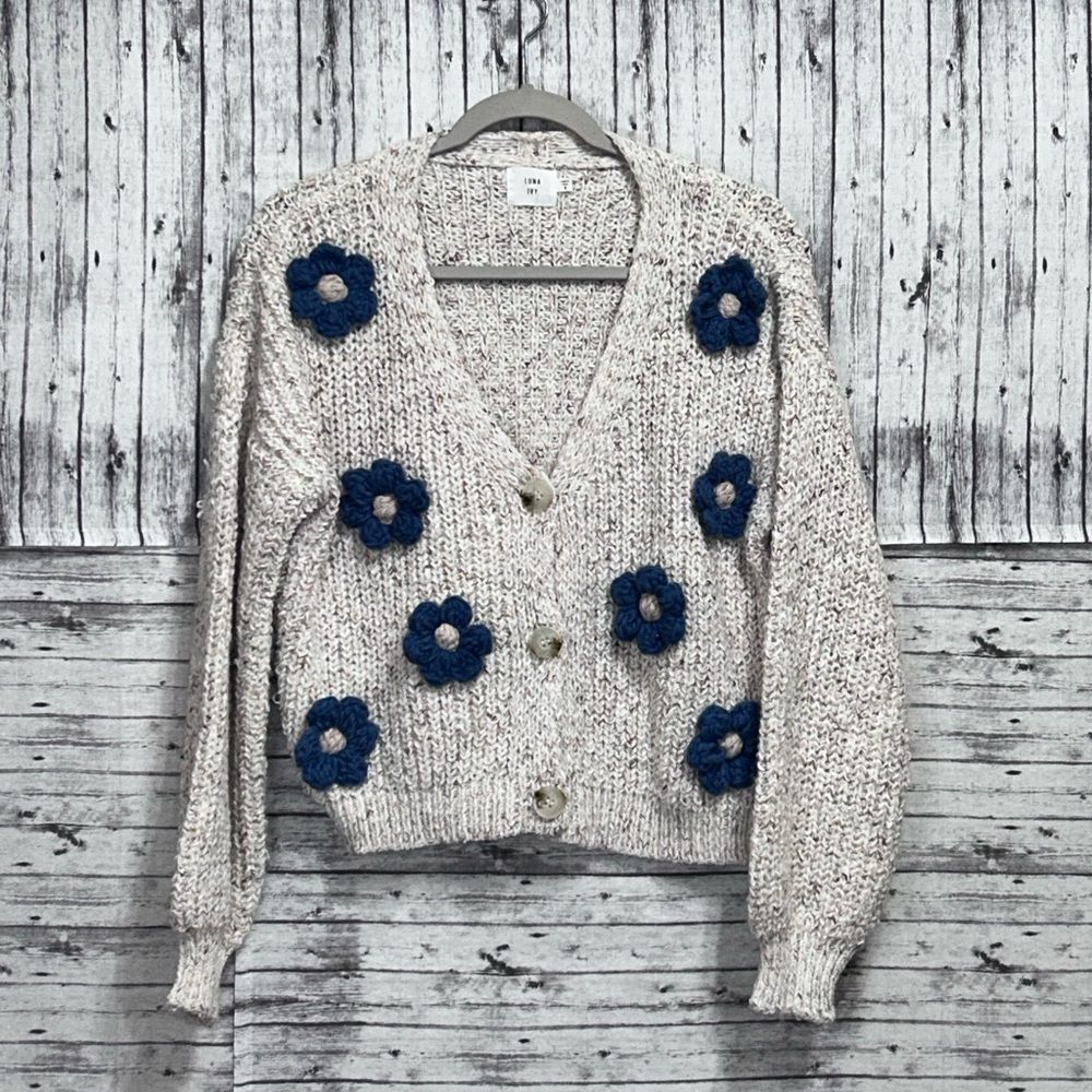 Luna Ivy 3-D Floral Button Front Cardigan (Oversized)